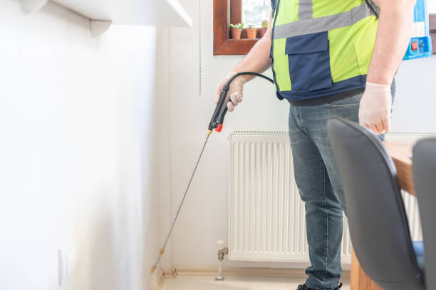 Best Affordable Pest Control Services  in Bannockburn, IL